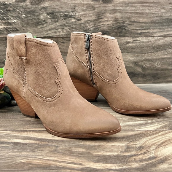 NIB Frye Rory Bootie Western Pointed Toe Lesther Ankle Boots Dusty Rose - Picture 6 of 15